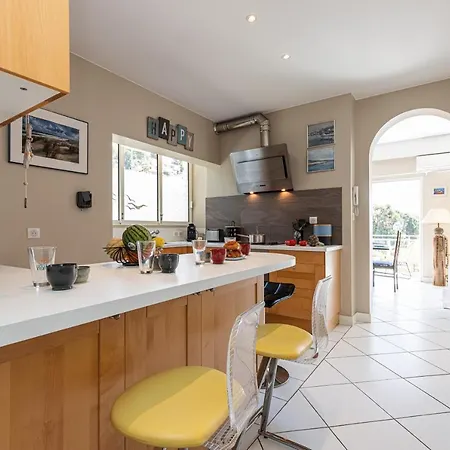Villa Crug Hywel - *